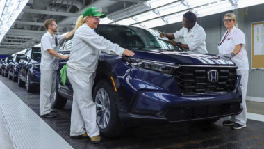 No Brasil em 2023, Honda CR-V de nova geração começa a ser produzido