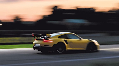 Avaliação: Porsche 911 GT2, o carro mais rápido do Salão