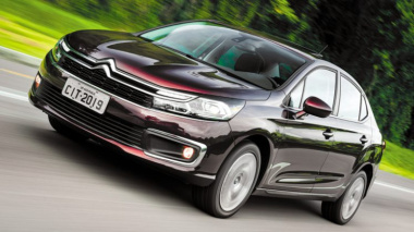 Avaliação: Citroën C4 Lounge de cara nova para ganhar da concorrência