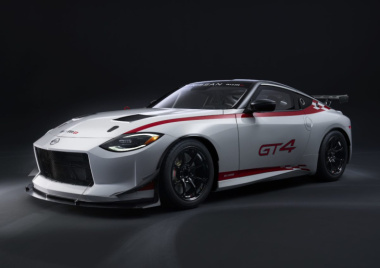 Preparado para as pistas: Nissan revela o Z GT4; assista