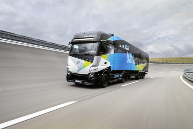 mercedes revela caminhão elétrico de 500 km de autonomia