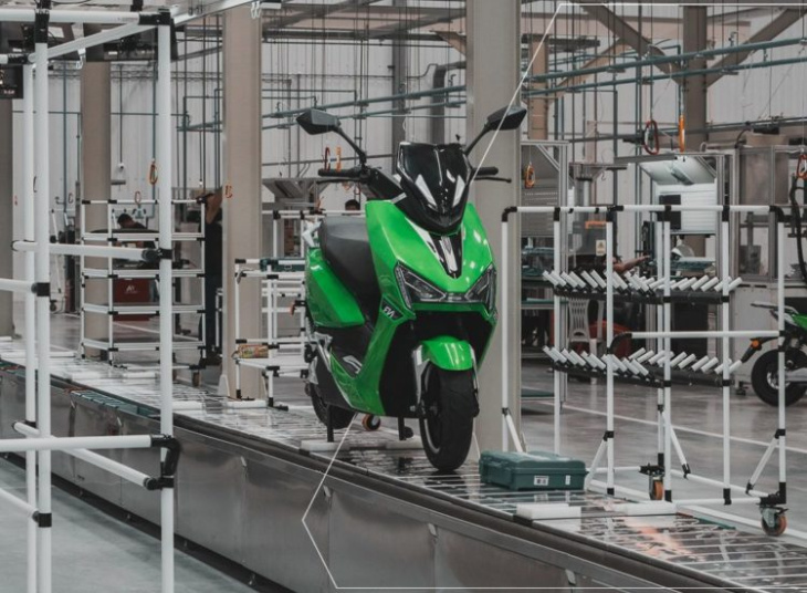 voltz inicia a operação de sua fábrica de motos elétricas em manaus