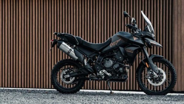 edição limitada: triumph cria motocicleta inspirada no filme 007