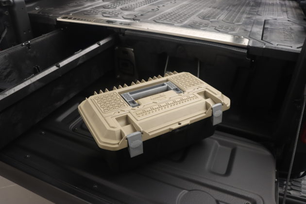 jeep gladiator pode agregar mais de 70 acessórios mopar; assista