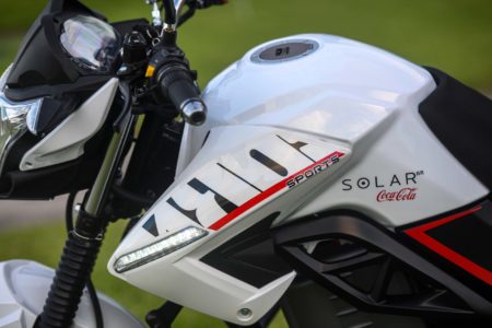 shineray faz parceria com coca-cola e mostra primeira moto elétrica