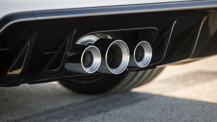 acabou: união europeia oficializa fim dos carros 0km a gasolina e a diesel