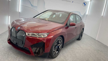 Primeiro contato: BMW iX elétrico vai além de um visual futurista