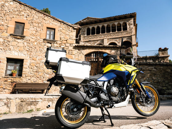 salão de milão: suzuki lança duas motos que virão ao brasil