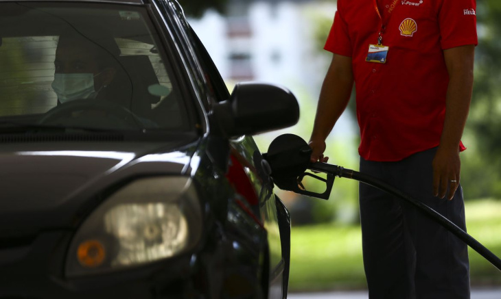 preço da gasolina tem leve recuo, diz anp