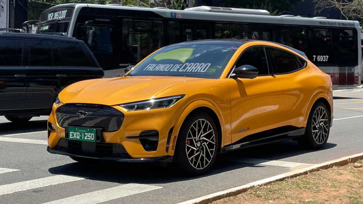 no brasil em 2023, ford mustang mach-e comemora 150 mil unidades produzidas