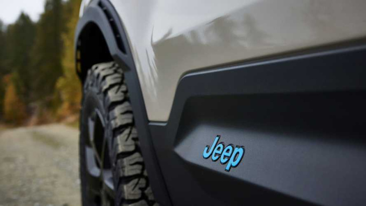 cotado para o brasil, jeep avenger estreia pelo equivalente a r$ 215 mil