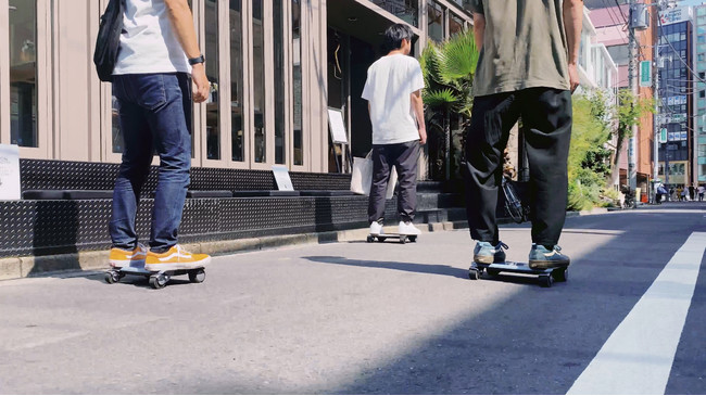 conheça o walkcar, skate elétrico que parece um tablet