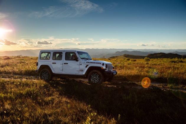 jeep inicia as vendas do wrangler 2023, que parte de r$ 456.992