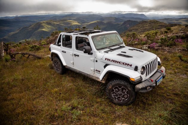 jeep inicia as vendas do wrangler 2023, que parte de r$ 456.992