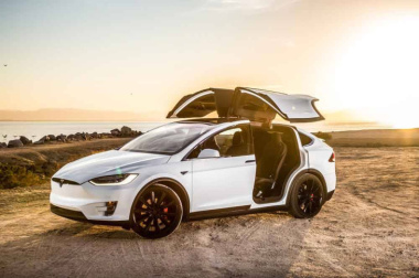 Carros da Tesla ganham integração com a Steam