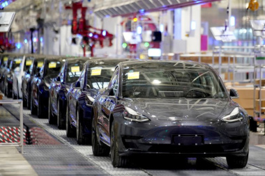 Tesla reduzirá produção em Xangai em janeiro, mostra plano