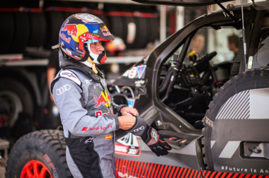 Audi foi ‘corajosa’ por enfrentar o Dakar com carro híbrido, diz Carlos Sainz