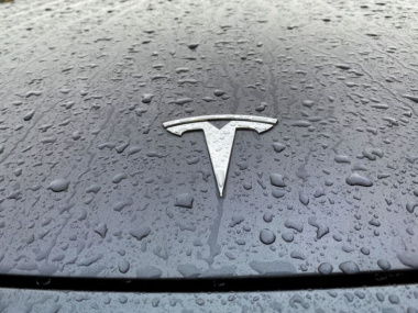 Tesla entrega menos veículos do que o esperado no 4º tri