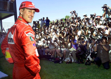 Schumacher faz 54 anos e recebe homenagem da Ferrari