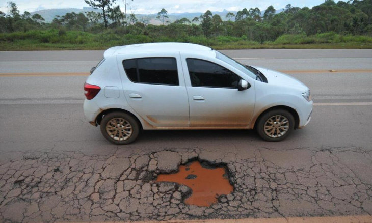 rodovias com pedágios e buracos são risco para motoristas mineiros