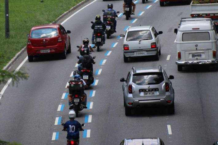 uber x prefeituras: serviço de moto deve ser liberado?