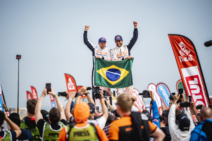 piloto lucas moraes faz história para o brasil no rally dakar 2023