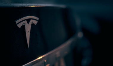 Tesla: anúncio de recurso de direção automática foi encenado