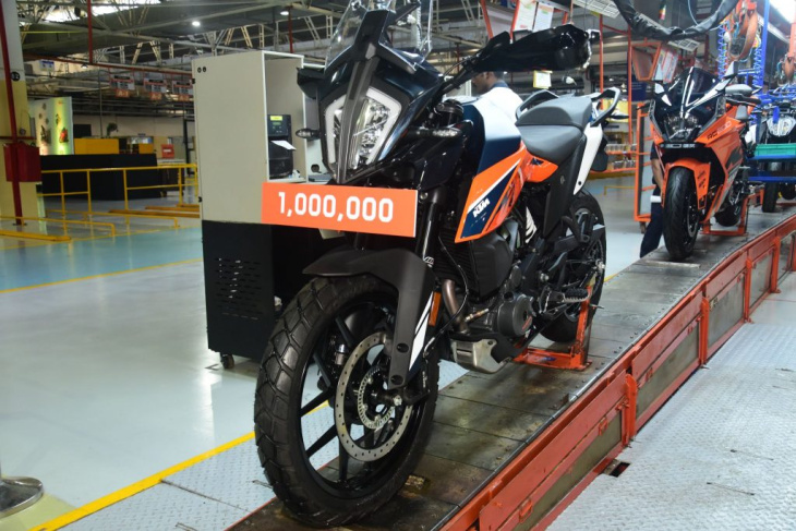 moto ktm de número 1 milhão é produzida pela bajaj na índia
