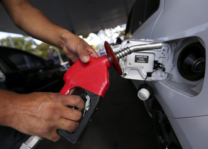 petrobras reduz o preço de gasolina, após volta de impostos