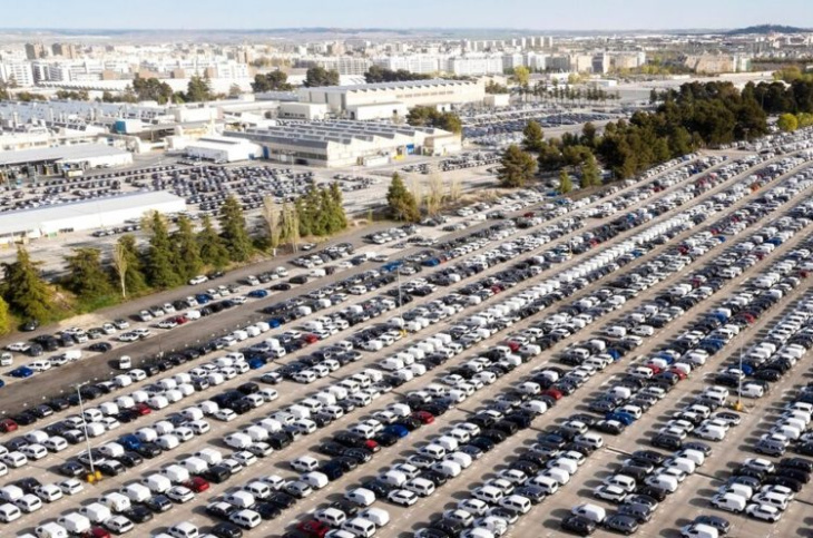 vendas de veículos 0km crescem 16% ante janeiro de 2022
