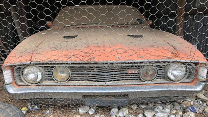 raríssimo ford falcon 1973 abandonado vale quase r$ 2 milhões