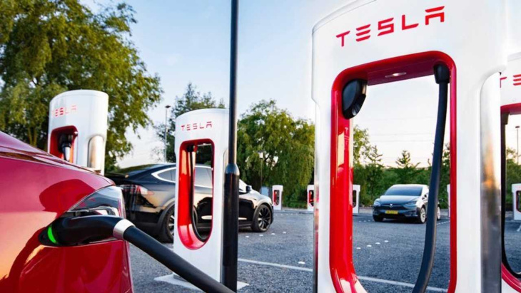 baterias de carros elétricos tiveram investimentos recordes em 2022