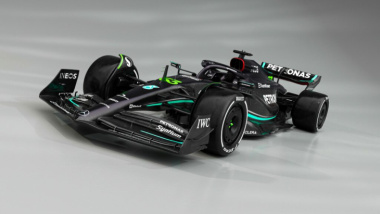 Mercedes apresenta W14 pintado de preto para a temporada 2023 da F1