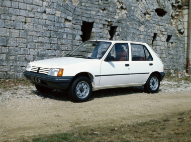 Peugeot 205 comemora 40 anos