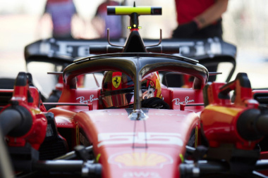 Sainz celebra “pilotagem suave” da SF-23 e diz que Ferrari “explorou limite do acerto”