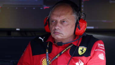 Ferrari: retirada de Leclerc, Vasseur ainda não o consegue explicar