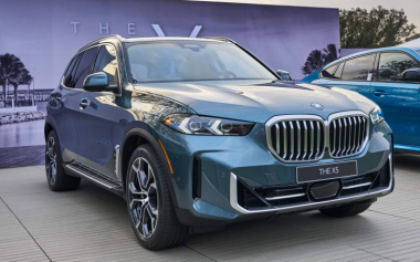 Novos BMW X5 e X6 2023 são apresentados ao público na Flórida