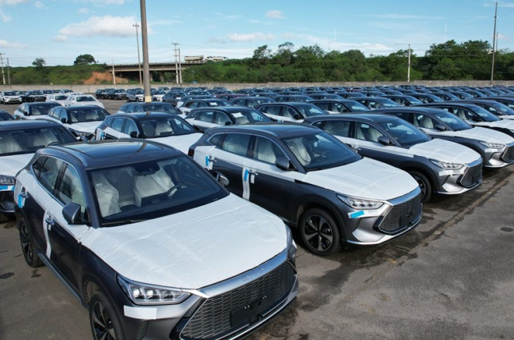 byd bate recorde de importação de carros eletrificados para o brasil