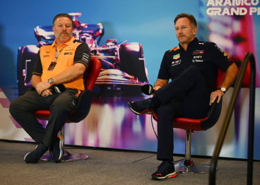 Horner confirma interesse da McLaren em motores Red Bull para 2026