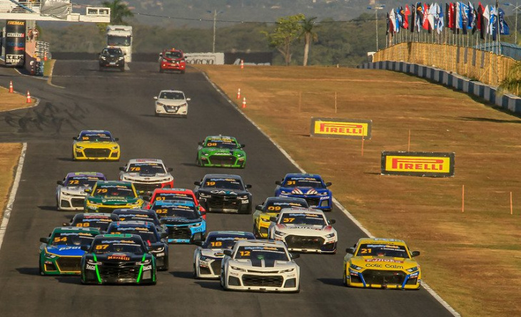 em goiânia, nascar brasil sprint race abre temporada para mais um ano de parceria com a pirelli