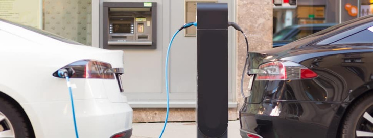 carros elétricos: waze agora permite encontrar postos de carregamento