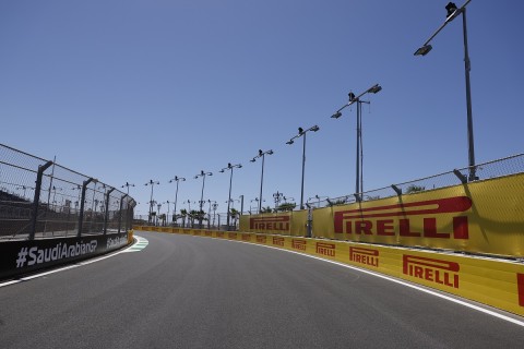 Vento forte e temperaturas prometem dificultar a tarefa no GP da Arábia Saudita