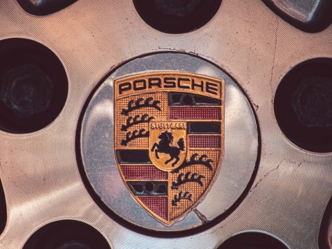 Lucros da 'holding' da Porsche aumentam 4,3% em 2022