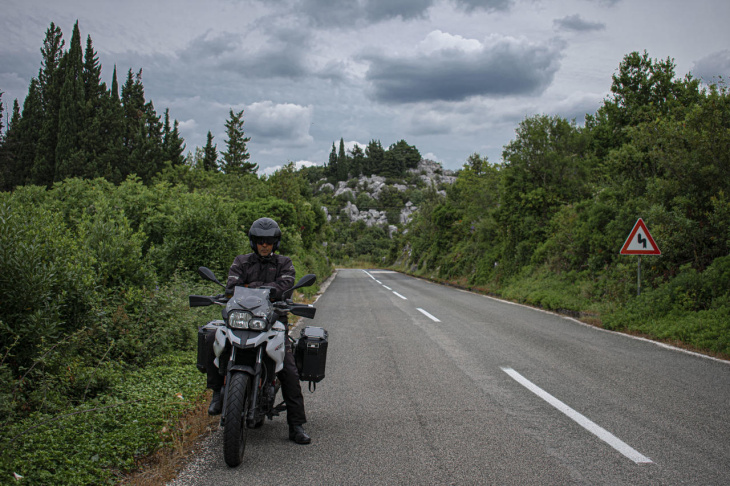 viagem de moto: explorando os balcãs