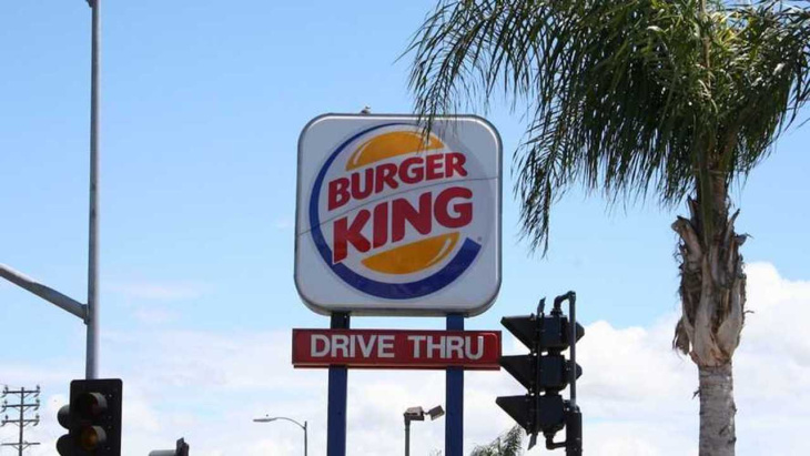burger king anuncia que terá apenas veículos elétricos na frota até 2030