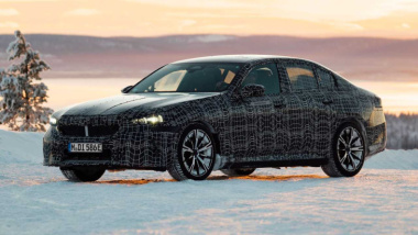 BMW i5 2024 ganha teasers e mostra que está pronto para estreia