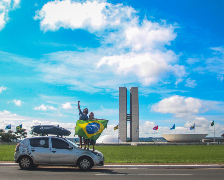 casal conhece todos os estados brasileiros em carro 1.0