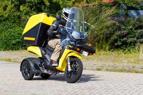 vídeo - ensaio piaggio mymoover 125 - scooter ideal para uma entrega