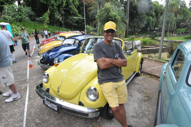 evento de carros antigos exibe mais de 500 raridades no parque municipal