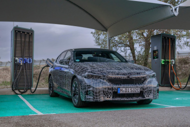 Novo BMW Série i5 2024: fotos oficiais camufladas reveladas